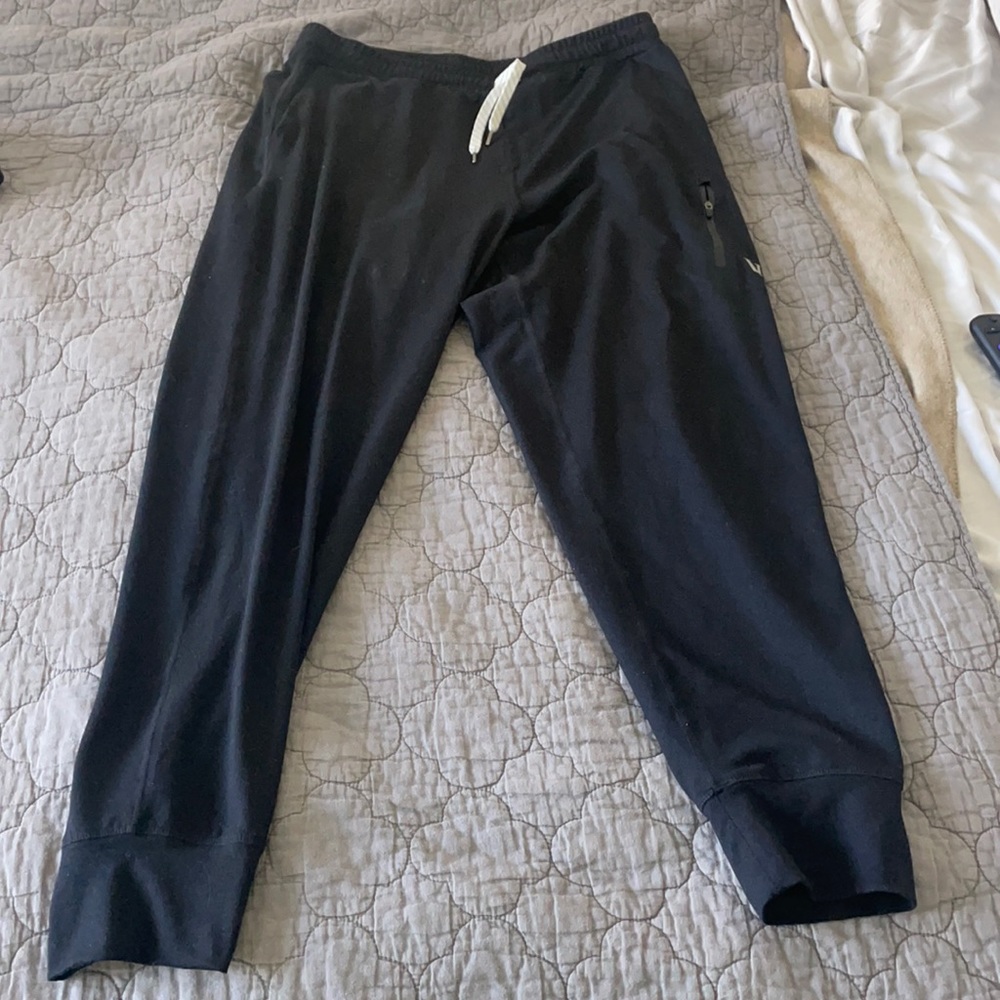 Vuori Men’s Black Sweatpants
